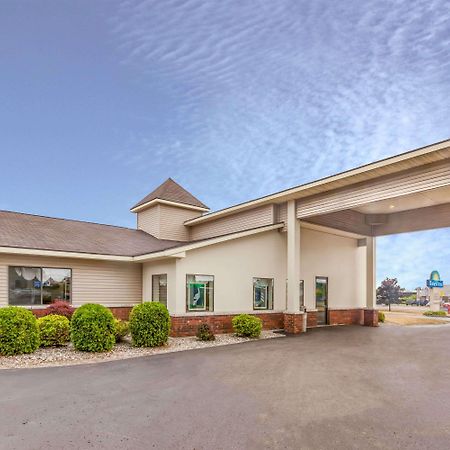 Days Inn By Wyndham Alpena Εξωτερικό φωτογραφία