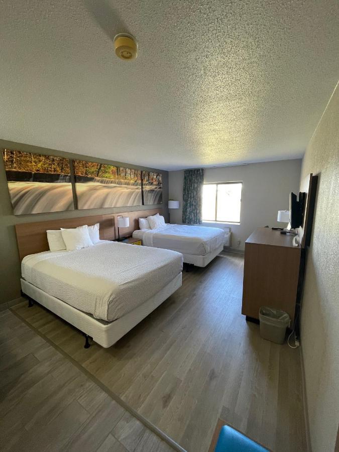 Days Inn By Wyndham Alpena Εξωτερικό φωτογραφία